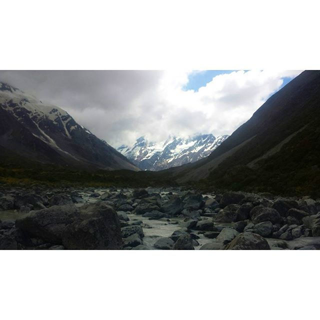 Hiking the Southern Alps! #newzealand #southernislandnz #kiwisfor2015 #mtcook #hookervalleytrail #gl