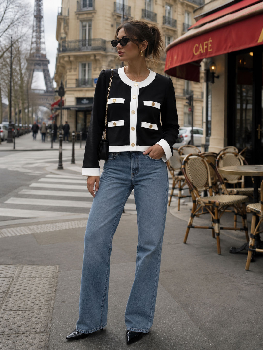 Paris • Veste chic bicolore à boutons dorés