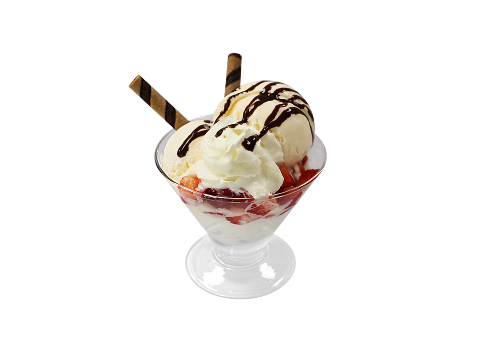 2_Vanilla Strawberry Sundae with Chocolate Syrup.png