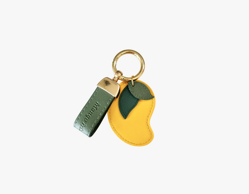 Mango　 Ferragamo バングル と　スワロフスキー　置物 Signature Mango Keychain | Mango Mango Dessert-Official Site