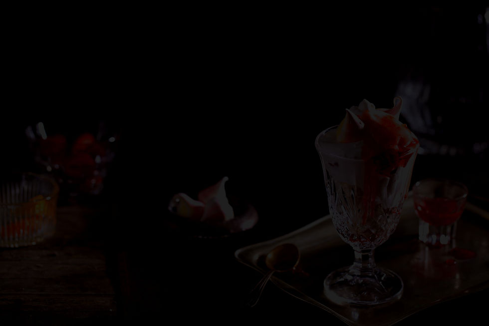 Cocktails in einen Tisch