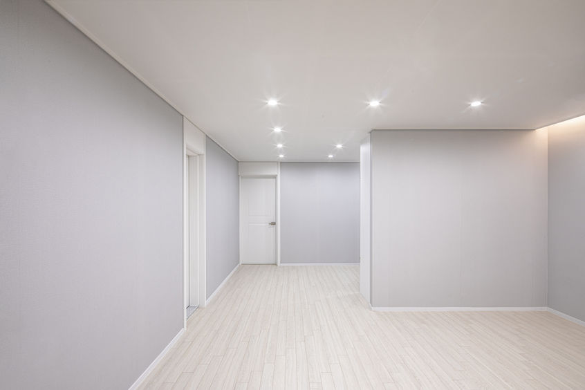 24. 임대세대(1) 거실 주방방향.jpg