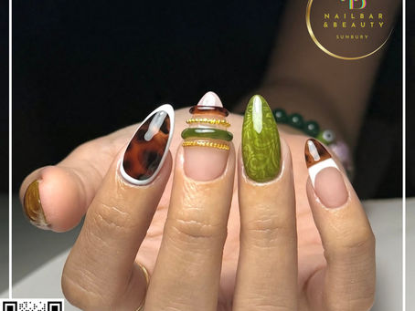 ⨠A LITTLE TIME FOR YOURSELF: WHY A NAIL APPOINTMENT IS MORE THAN JUST A MANICURE đ