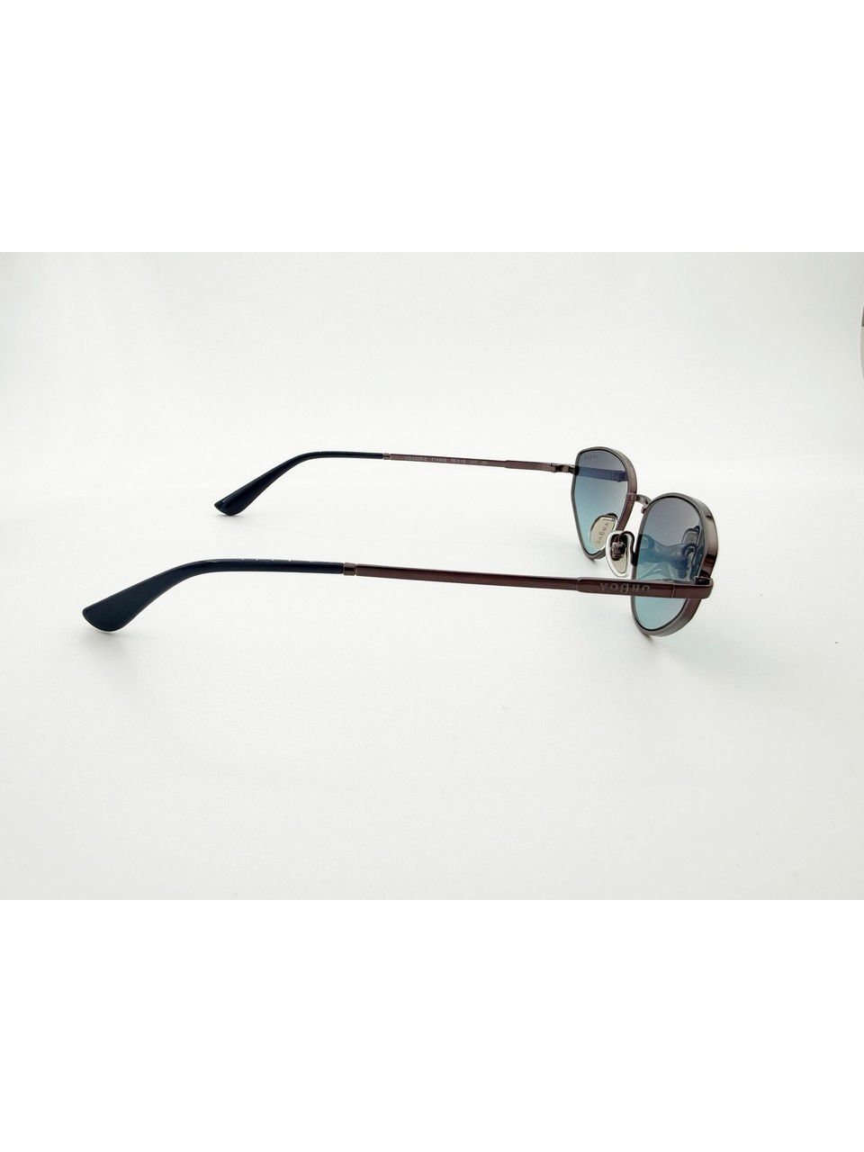 Küçük resim: VOGUE GUNES METAL KADIN GUNES 0VO4339S 51494S56 HN
