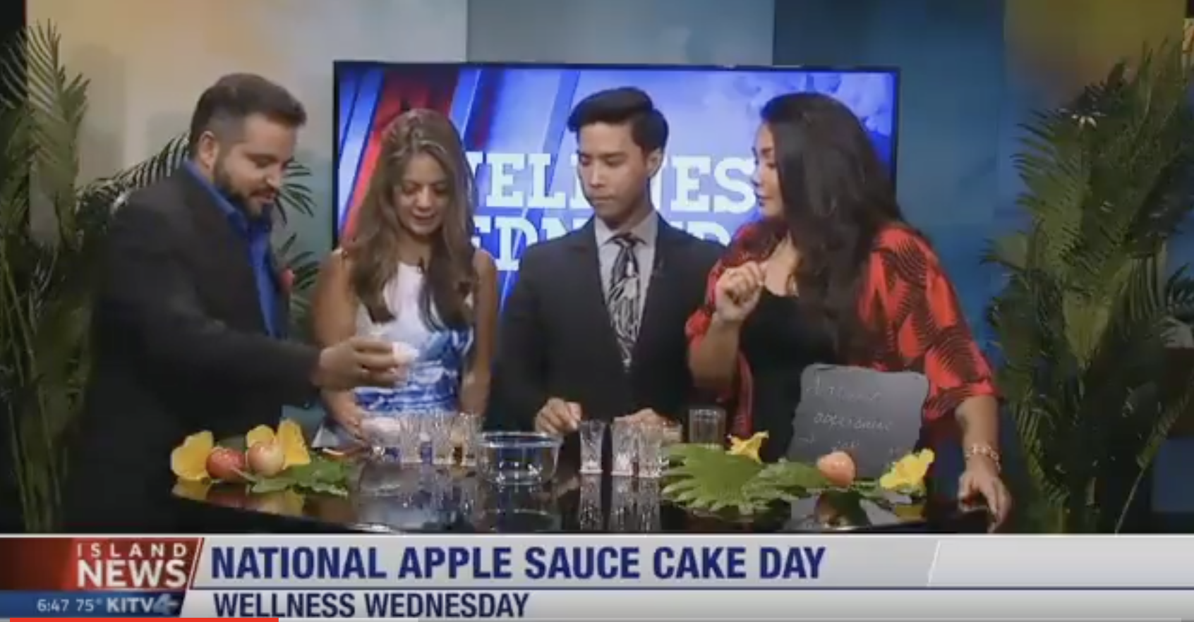 Cakes and apples?