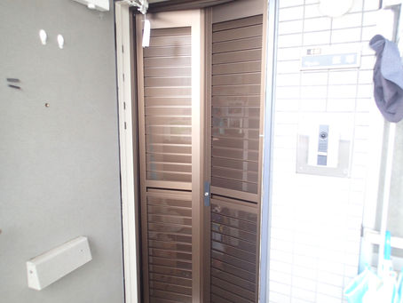 I様邸　玄関網戸取付工事