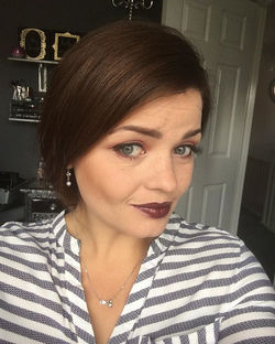 No filter 🍂🍂smokey red eye 💗😍_#boldeye #brighteyes _Brows on point with a lovely wing liner 😚 �