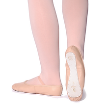 Ballet Shoe.png