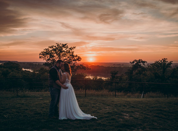Eagle Bluff Ranch - Waverly, MO - Hailey and Alan Arnold