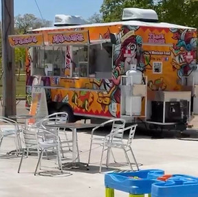 tacon madre truck.jpg