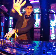 SUCREE X VEX @ XIS EXPERIENCE