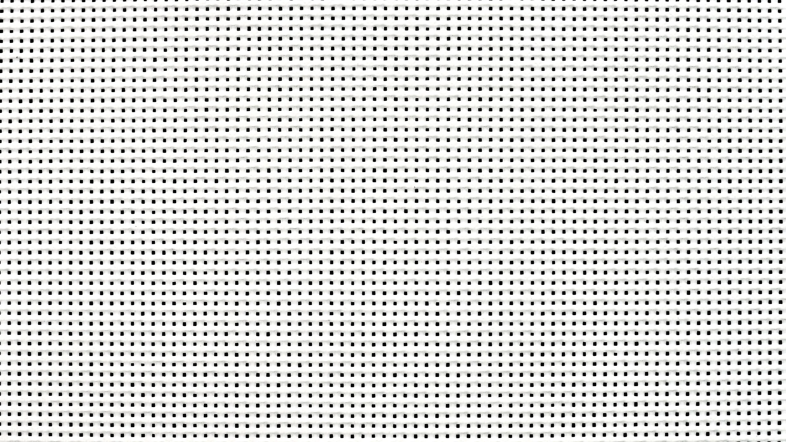 Textilfassadengewebe mit passiver Strahlungskühlung