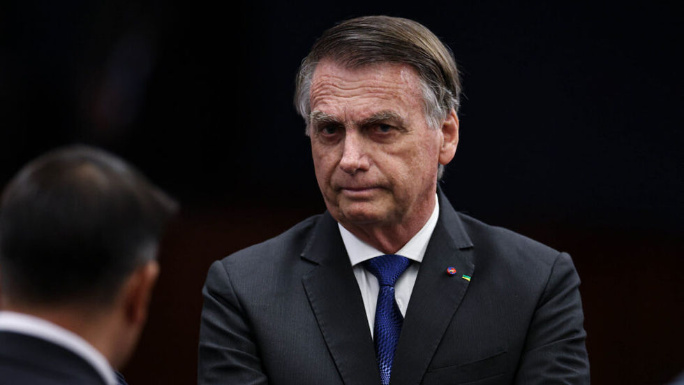 Jair Bolsonaro entrega alegações ao STF