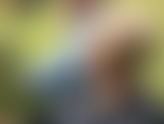 Meet the farmers: Nina Marie Lunde and Rowan Francis.