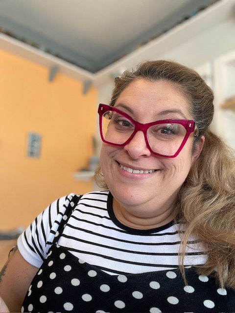 Molly Chamness is a North Carolina–based ceramic artist specializing in functional pottery with a focus on sgraffito surface design. After returning to clay following a 20-year hiatus, she rediscovered a creative practice that quickly became both a passion and a calling.