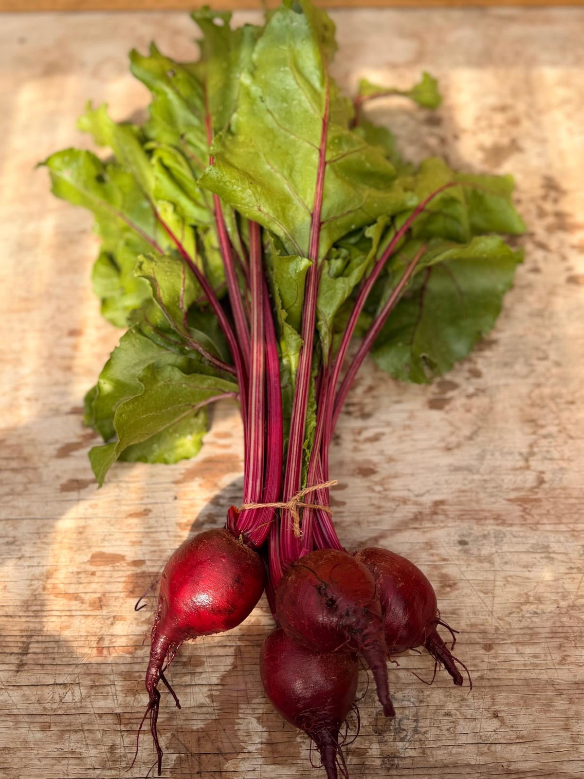 Red Beetroot (Per Bunch)