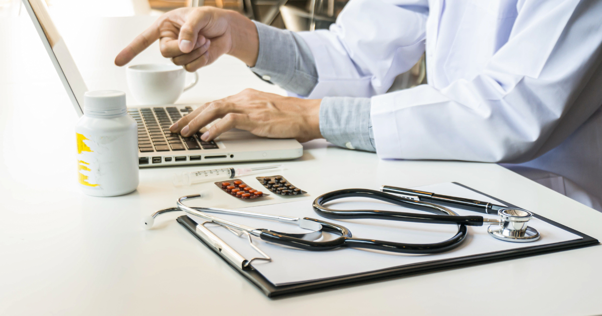 Consulta médica para avaliação de suplementação