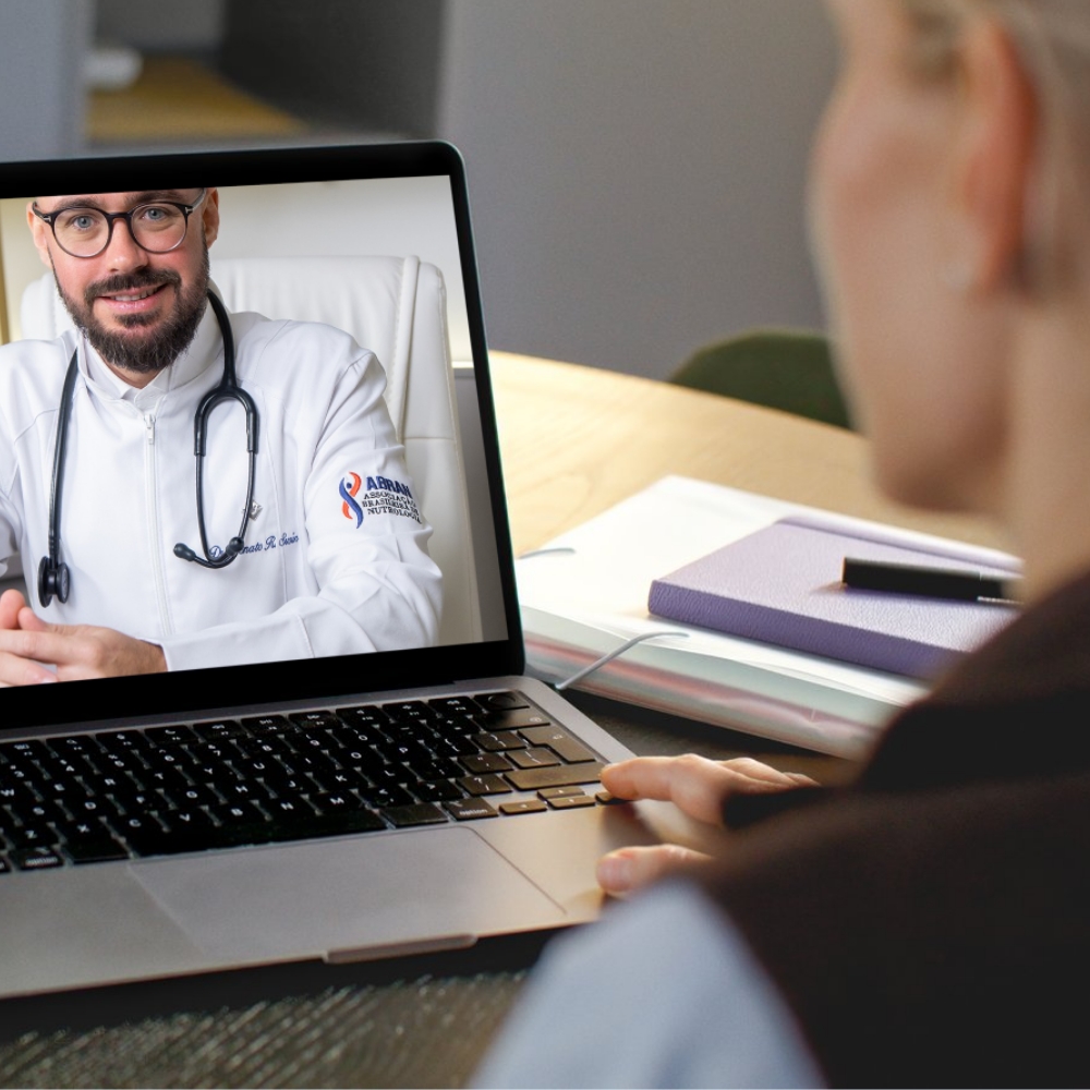 Dr. Renato Susin em consulta de medicina integrativa online