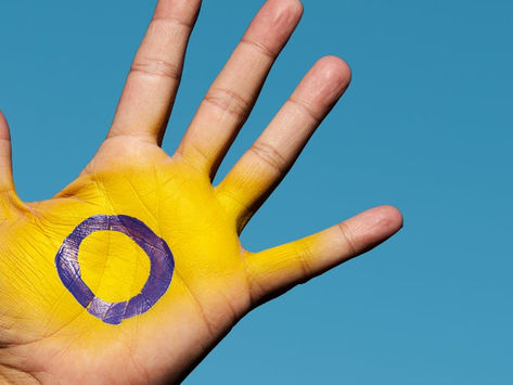 Quelle mutilazioni genitali che sono (per ora) legittime: il caso delle persone intersessuali