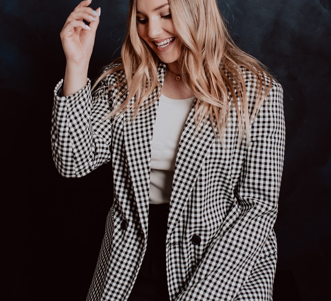 Portraits 202120 de junio de 2021-1072_edited_edited.jpg