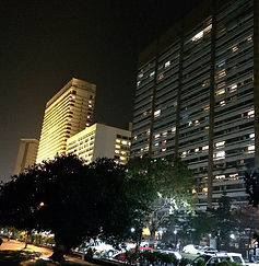 The_Oberoi_Hotel_in_Mumbai_2015_edited.jpg