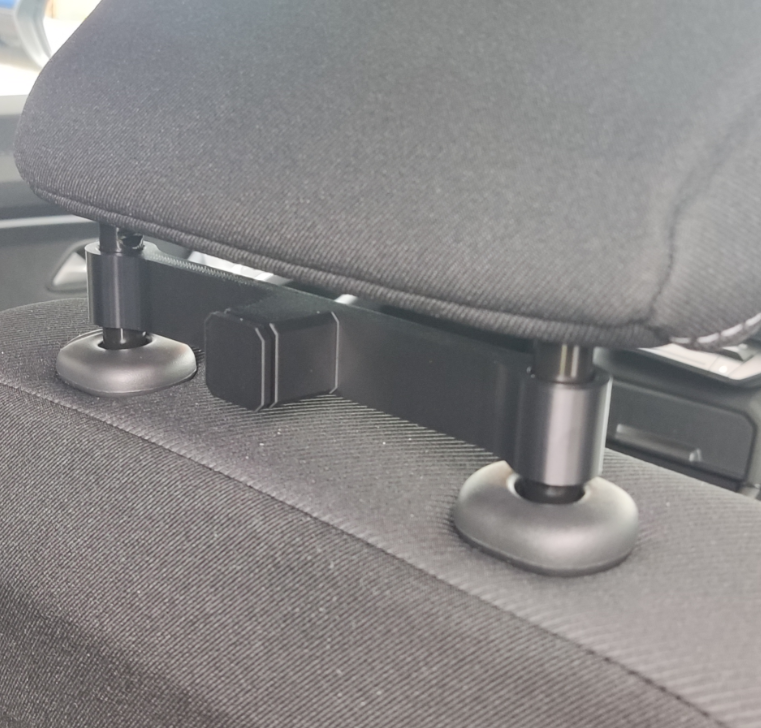 Suport YouClip pentru tetiera – compatibil Dacia