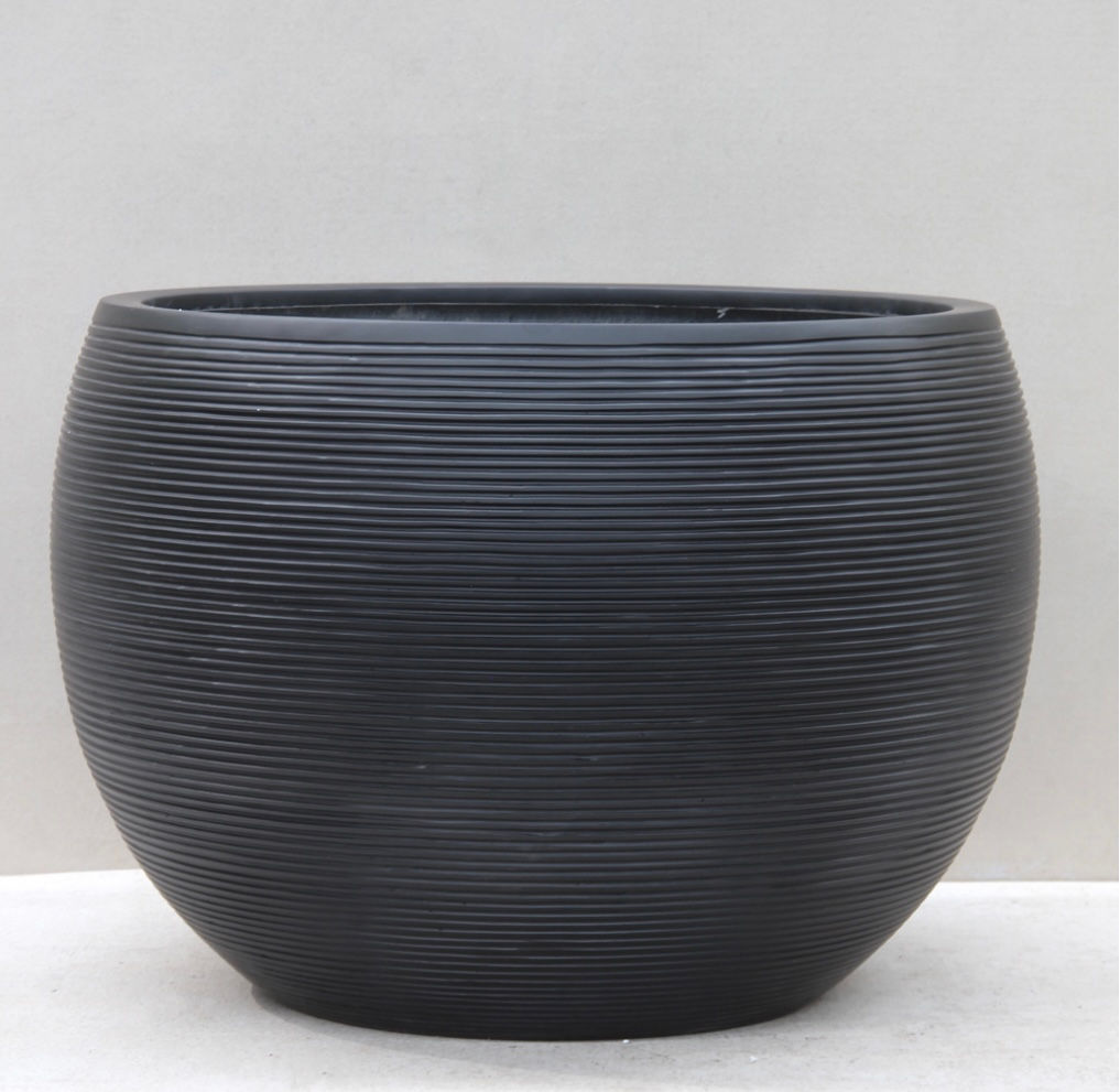Ball Pot with ribbed texture
