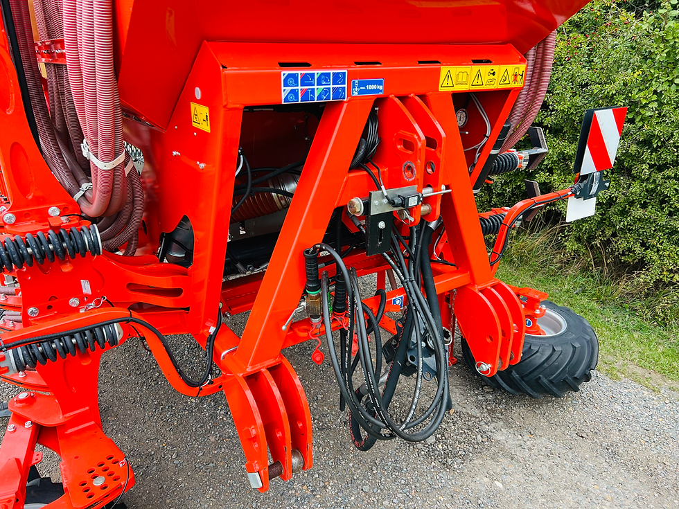 Thumbnail: Kuhn Megant 602R Drill with Stocks Fan Jet I-Con Applicator 