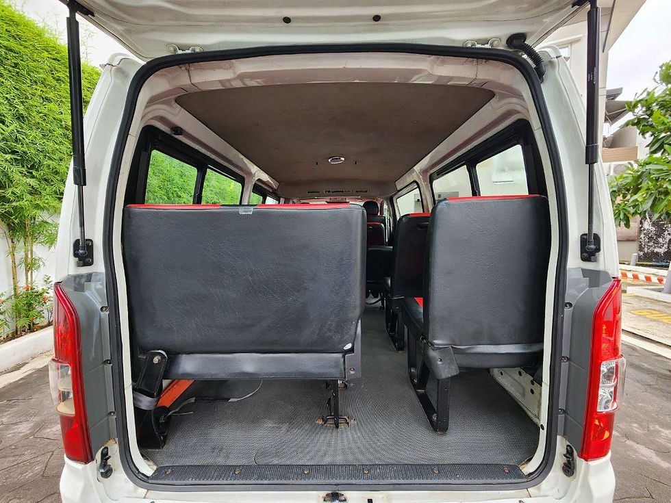 Thumbnail: 2017 Foton View Transvan 2.8 15-Seater