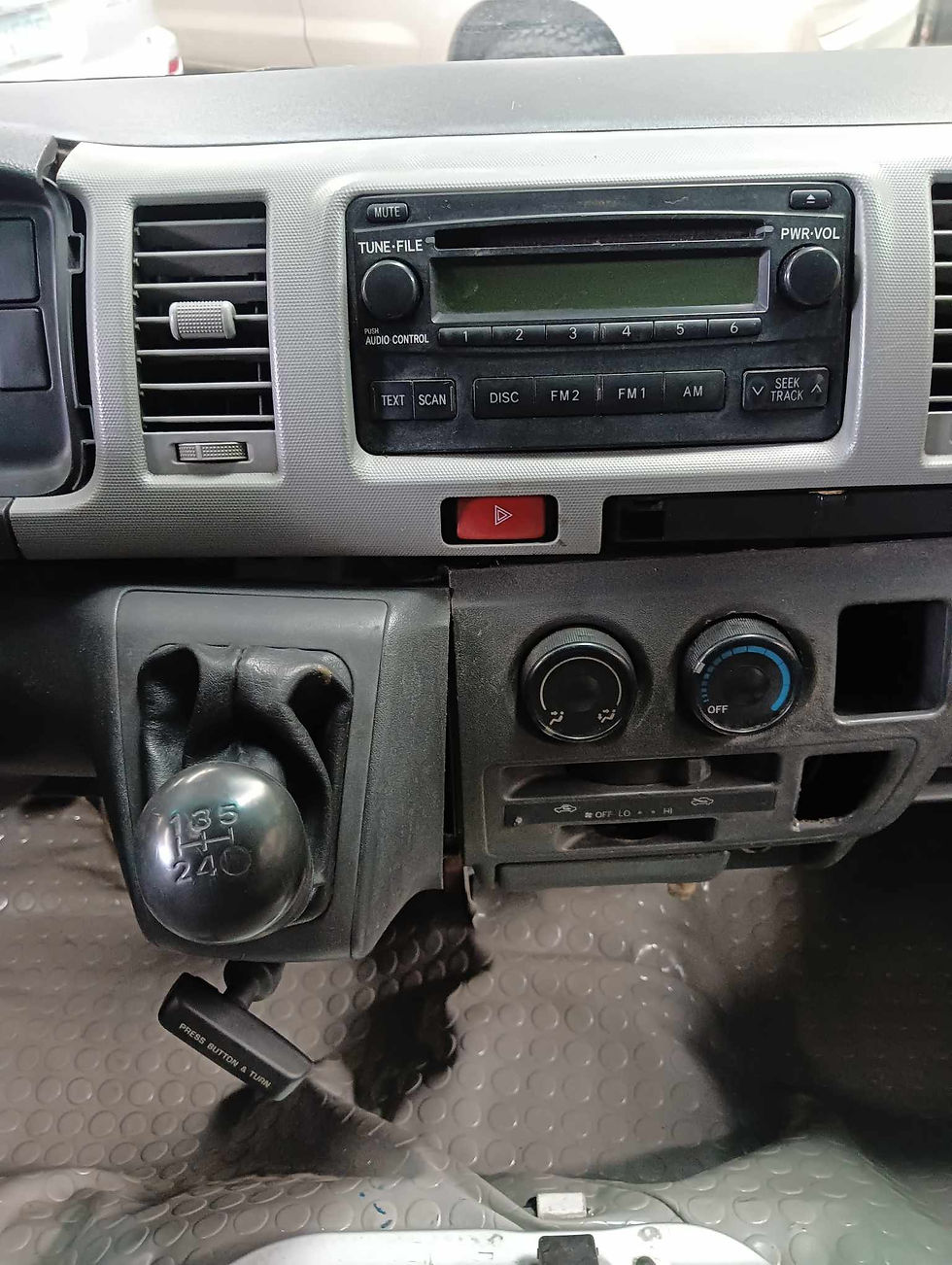 Thumbnail: 2019 TOYOTA HIACE COMMUTER