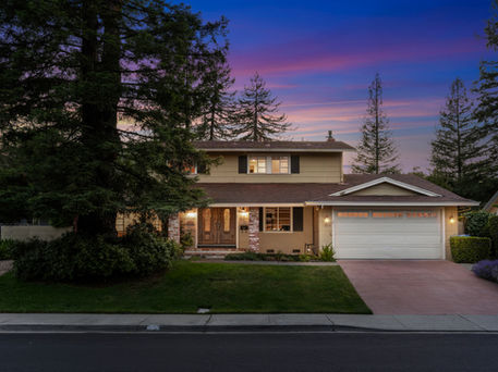 Twilight exterior property photo