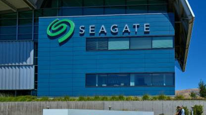 Seagate Forecast Boosts Storage Stocks Amid AI Spending Confidence