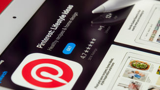 Pinterest Shares Fall 9% on Slowed Revenue Forecast, Ad Competition