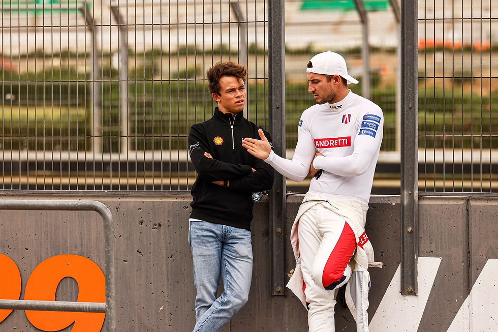 Nyck De Vries and Jake Dennis in Valencia ahead of pre-season testing 