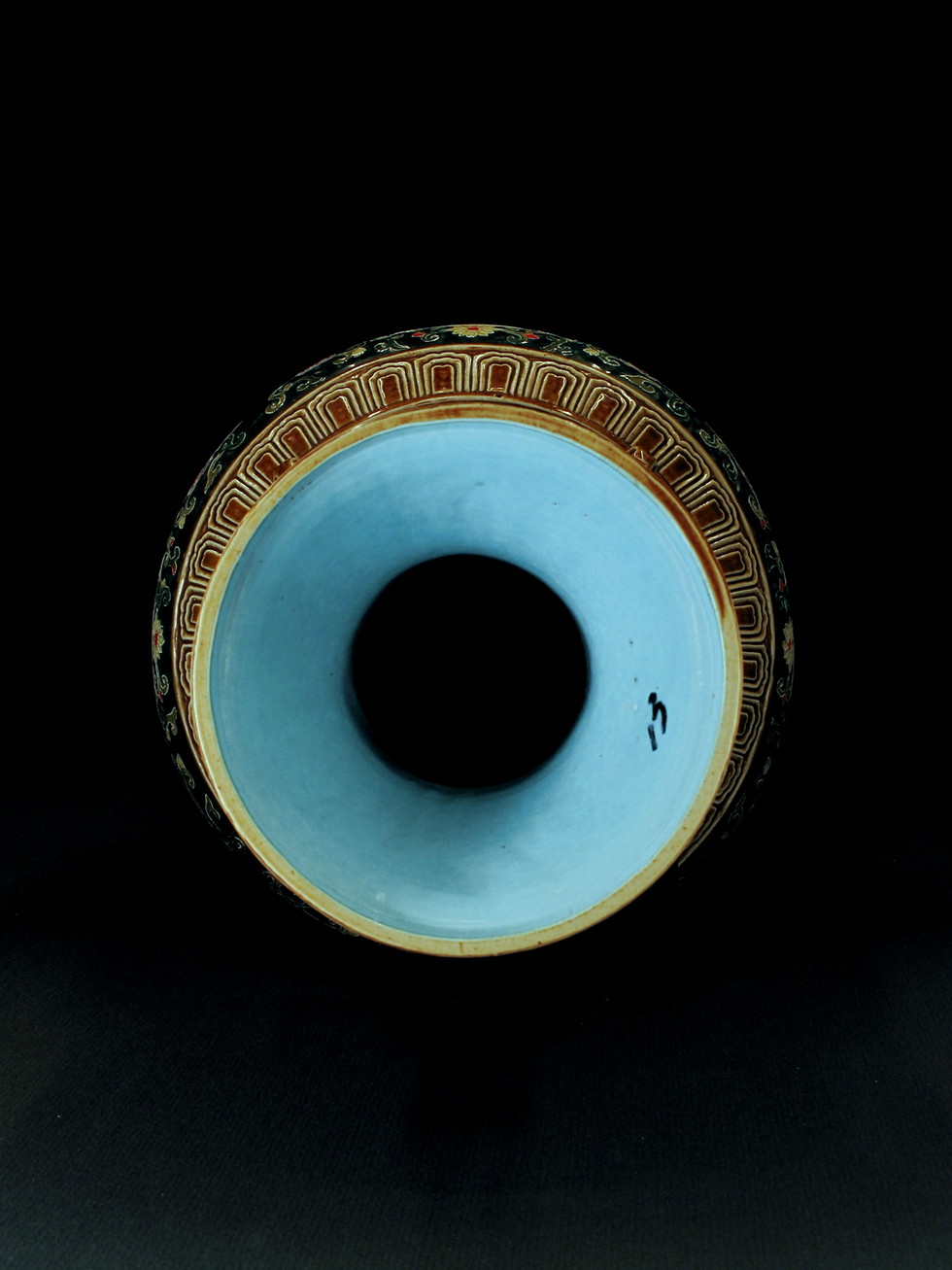 Thumbnail: 22.8" Antique Chinese Vase