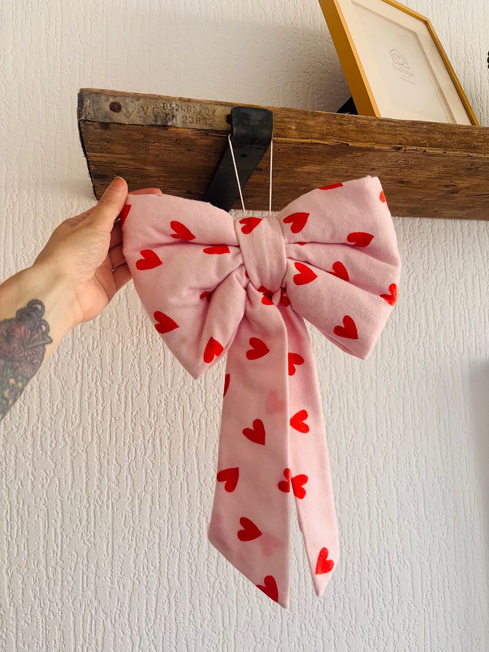 Thumbnail: Pink Bow with Red Hearts 