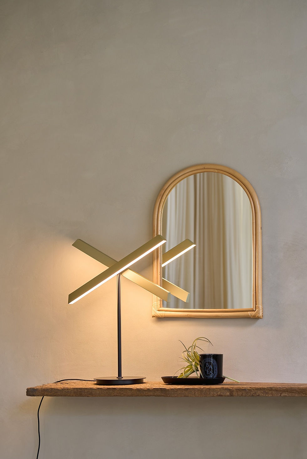 Thumbnail: KONNECT Table Lamp