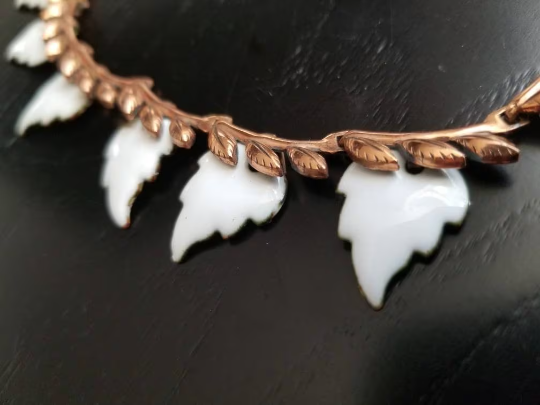 Thumbnail: 1950s White Enamel and Copper Leaf Choker Necklace by Matisse