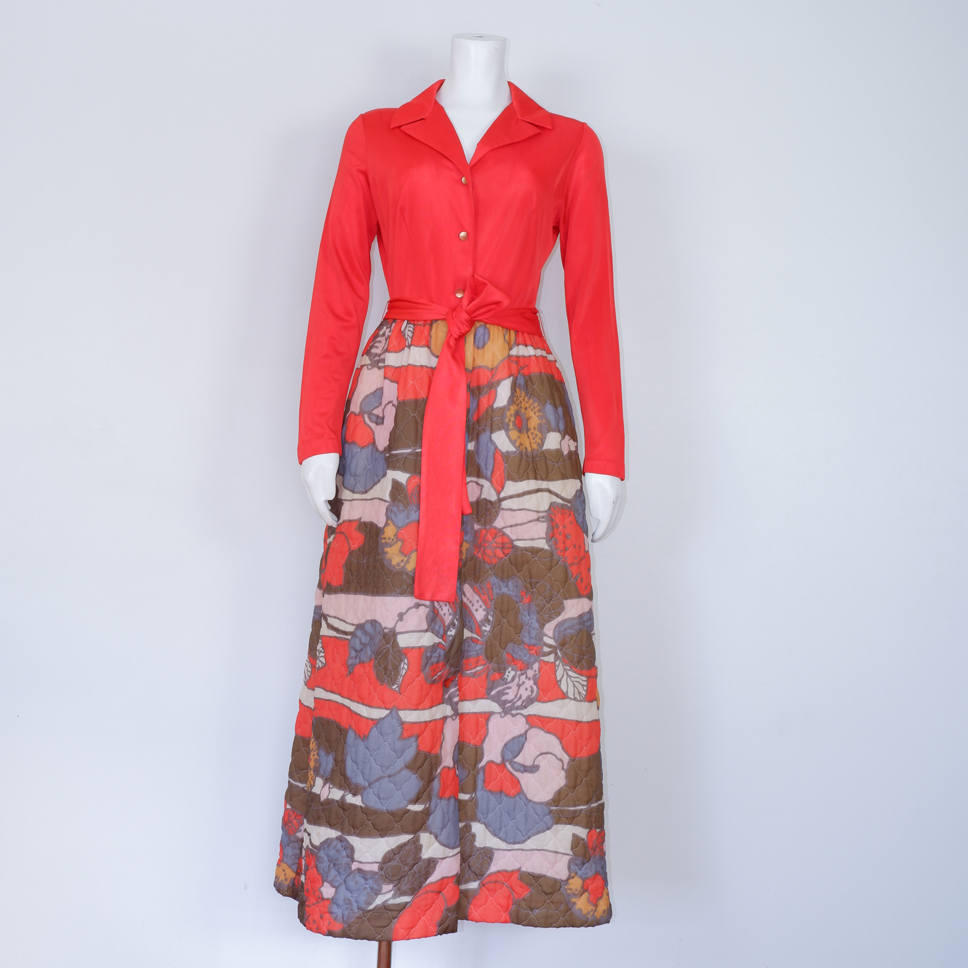 1970s Quilted House Dress - Small / Medium Vintage Button Up Long Sleeve Gown