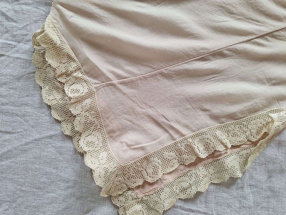 Thumbnail: Vintage 1940s Pink Silk Bloomer Shorts - L/XL