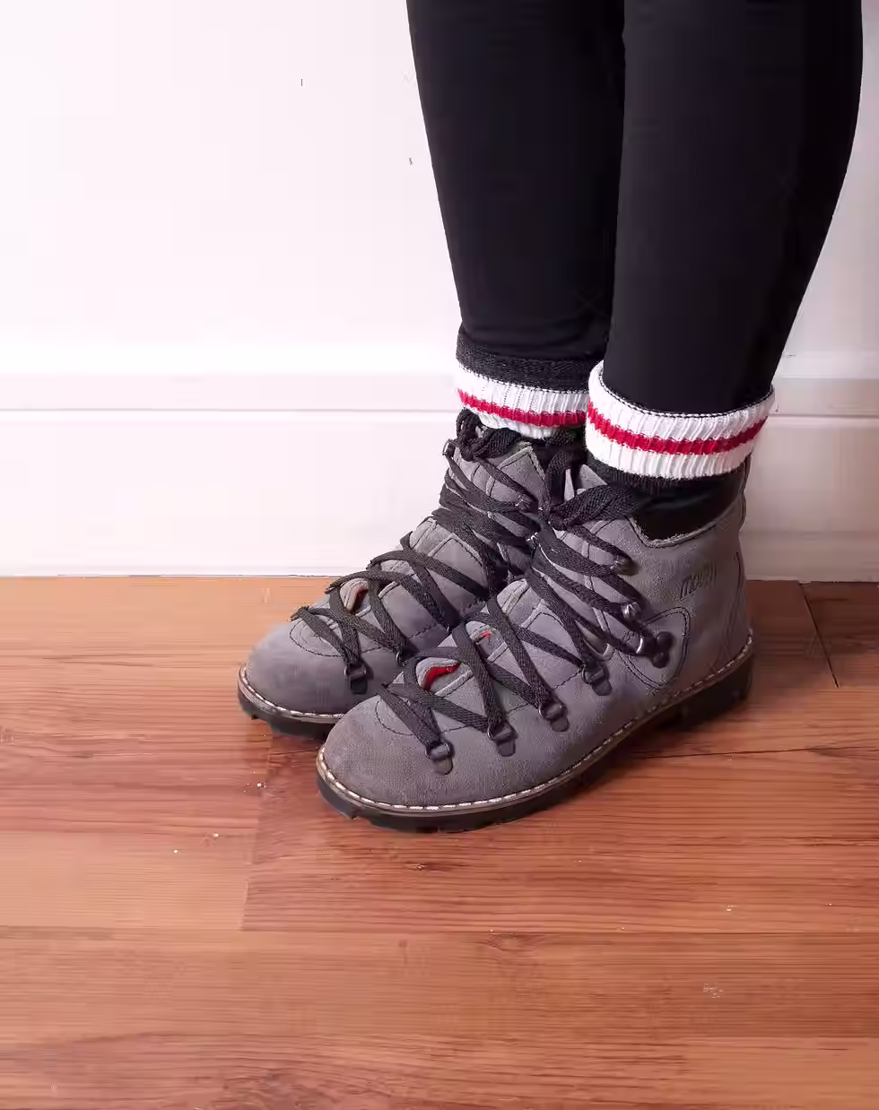 Thumbnail: 1970s Mocatem Grey Suede Hiking Boots with Wool Lining - Ladies Size 7