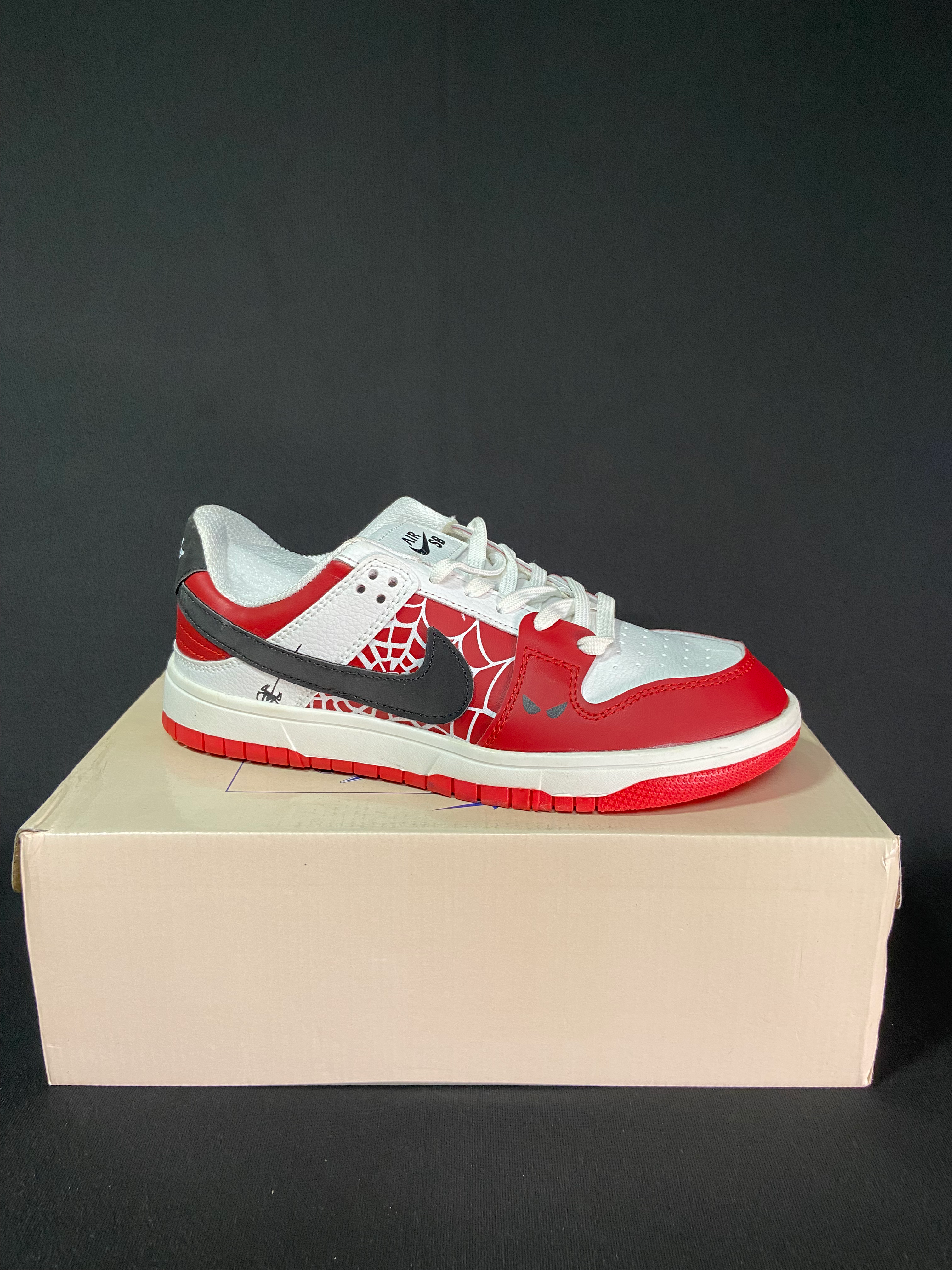 SB DUNK SPIDER MAN
