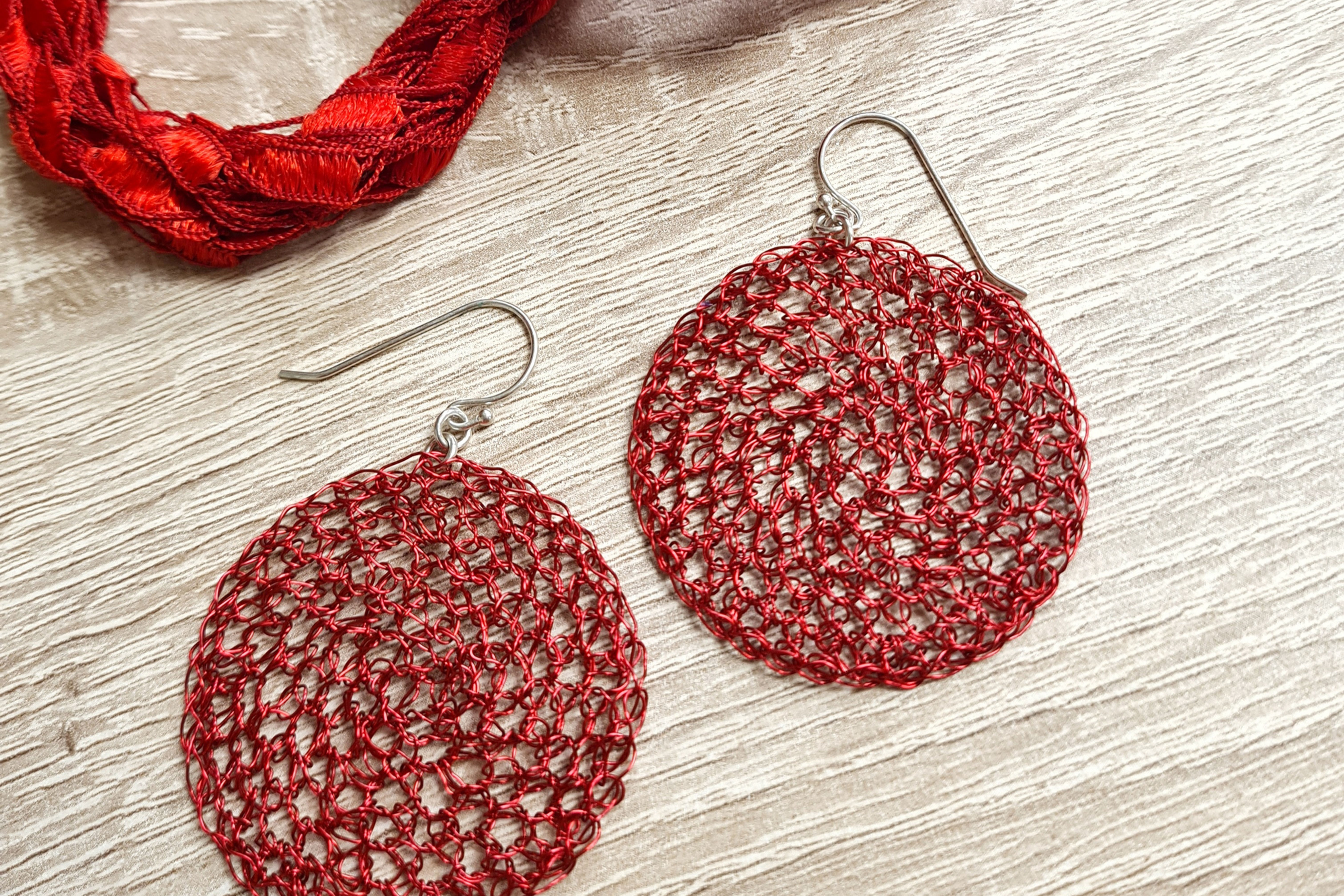 עגילי דיסק גדולים| אדום |כסף