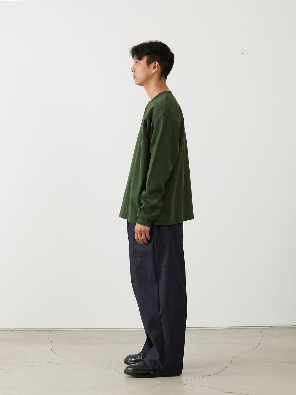 サムネイル： EGE ORGANIC MOCKRODY HENRY-NECK L/S TEE