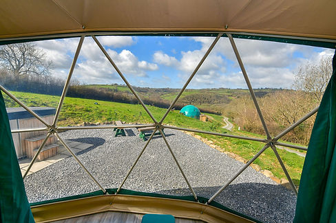 Panoramic windows with views over the valley