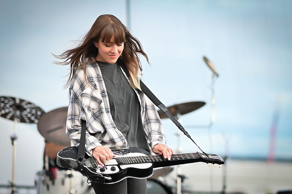 LarkinPoe-6352