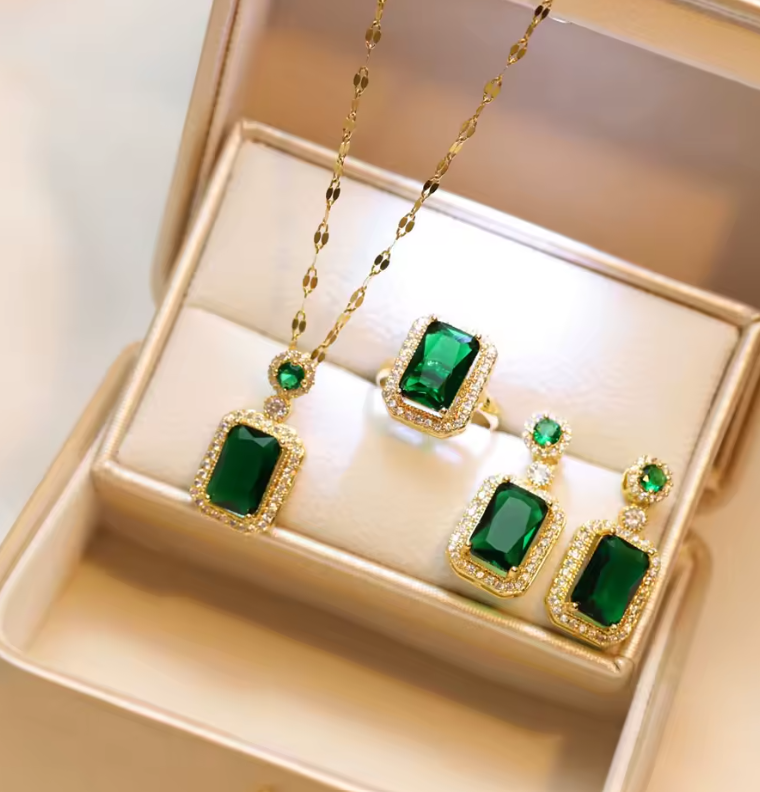 Emerald Royale Jewellery Set