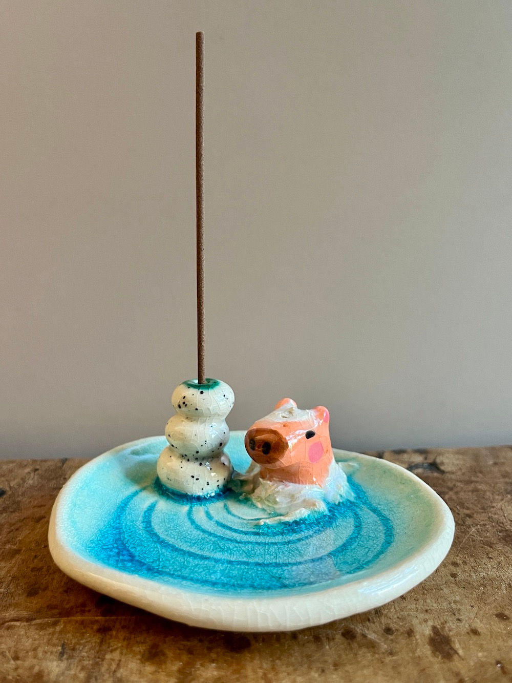 Porte-encens Capibara au bain