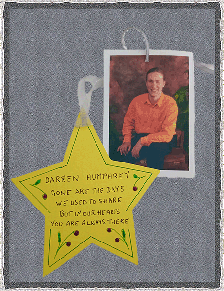 Bridport xmas tree with frame 4.gif