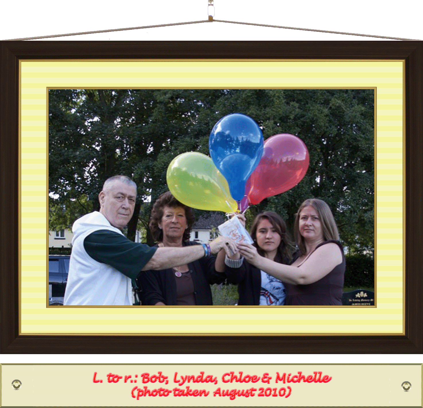 Family Photo 2010 1.gif